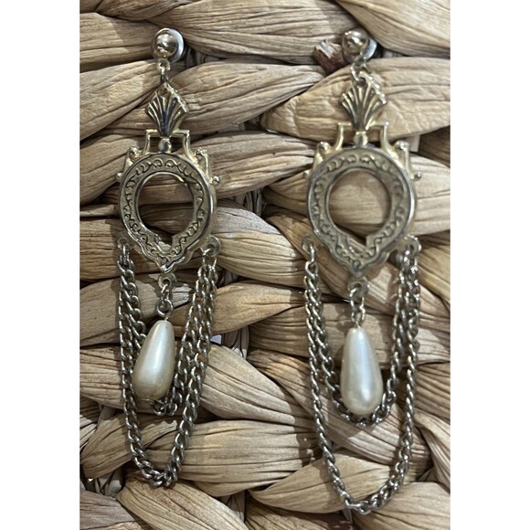 Vtg Filagree Victorian Art Nouveau Style Ornate Pendulum Pearl Dangle Earrings - Picture 2 of 4